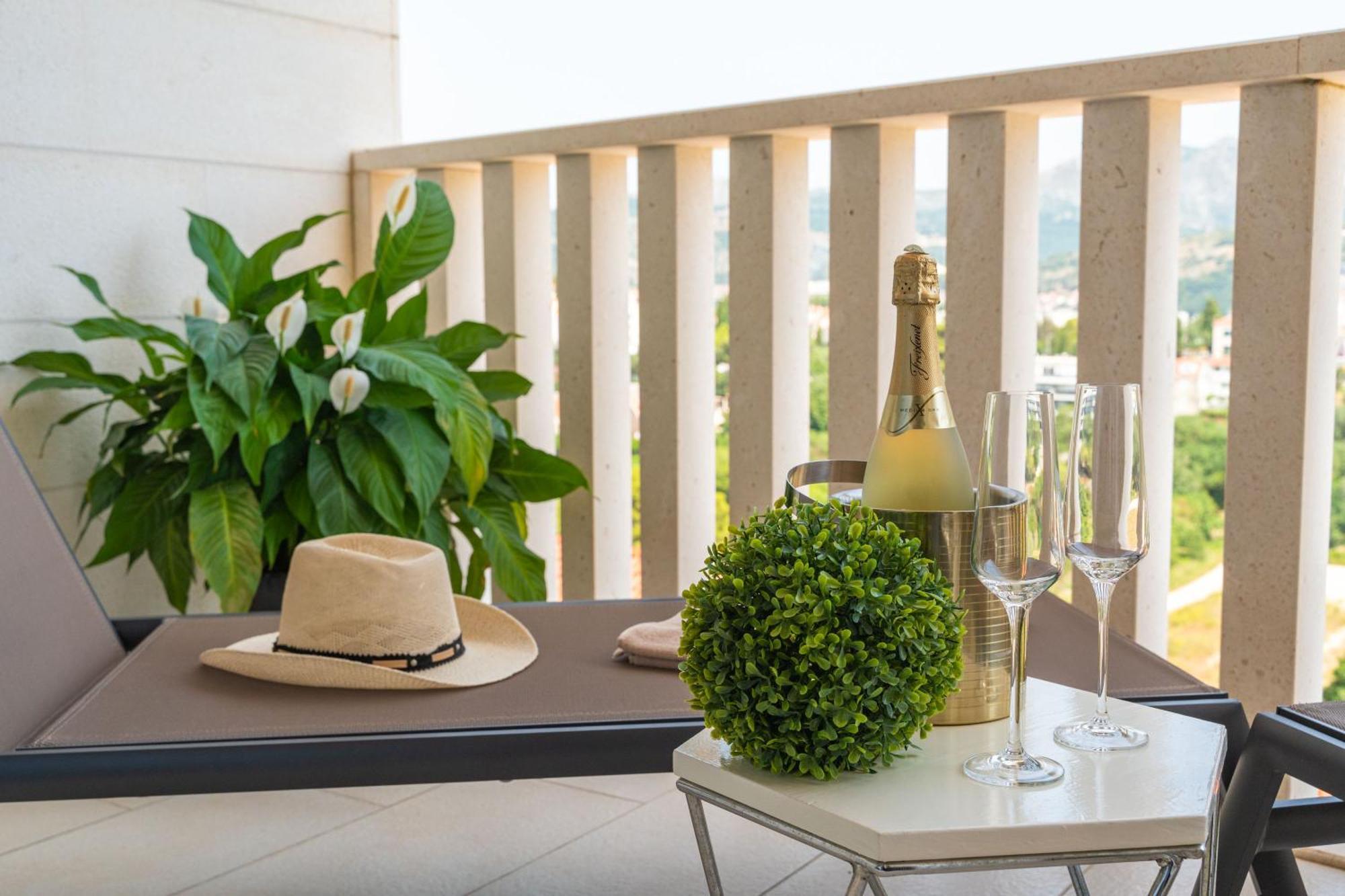 Apartment Apollo In Dubrovnik With Sea View Екстериор снимка